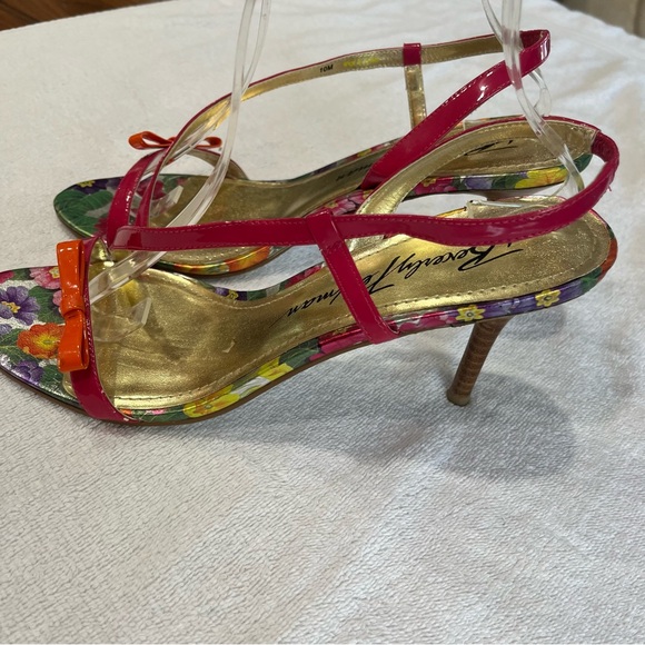 Beverly Feldman Pink Patent Leather Bow detail Strappy Sandal 10 - Picture 2 of 7